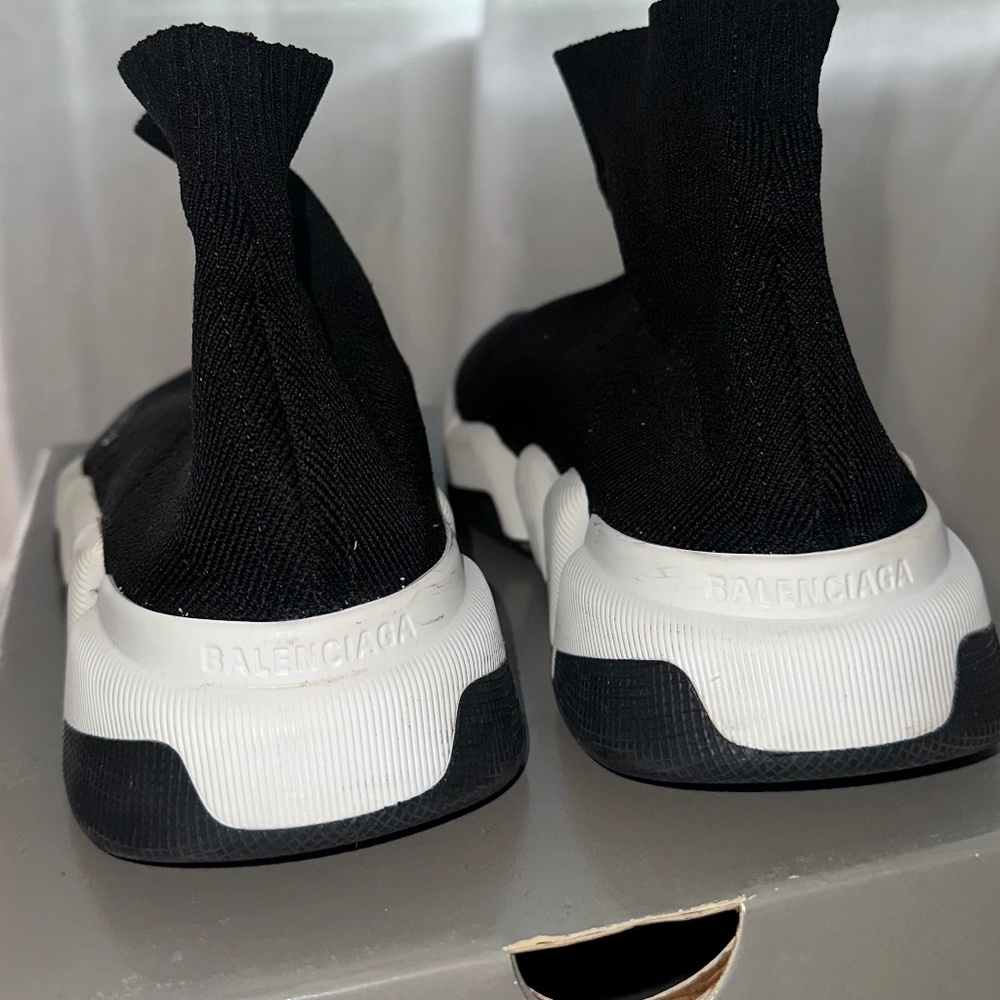 Balenciaga Speed 2.0 Sneakers - Picture 7 of 8